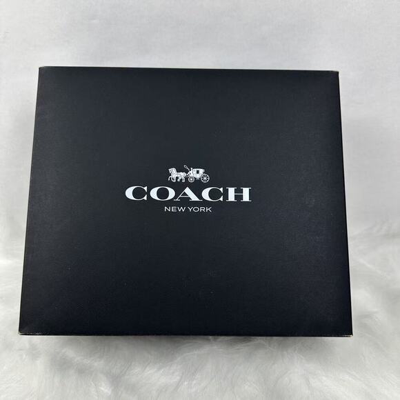 Coach Dinky Shoulder Bag Leather/Hunter Green 2 Strap CW641 NWT + Free Gift Box - Picture 12 of 12